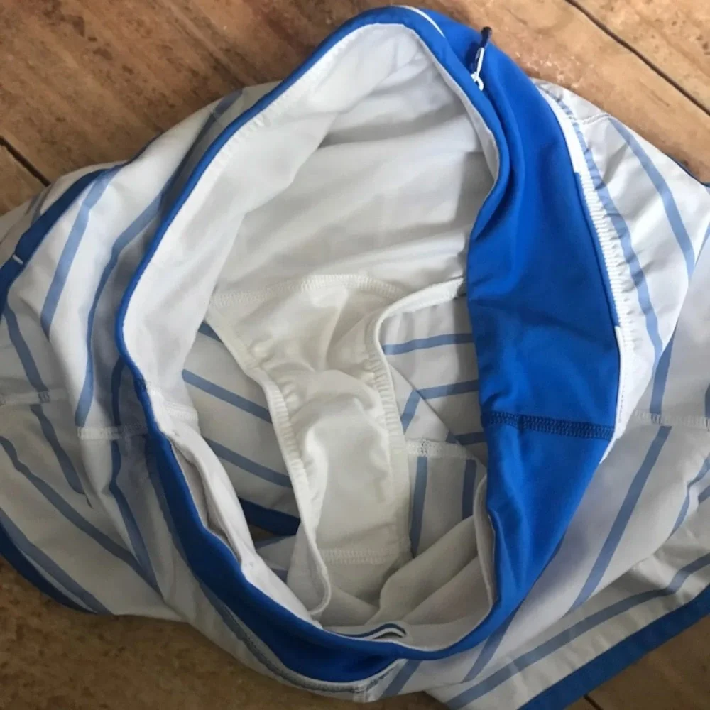 Lululemon Speed Shorts - Picture 4 of 4